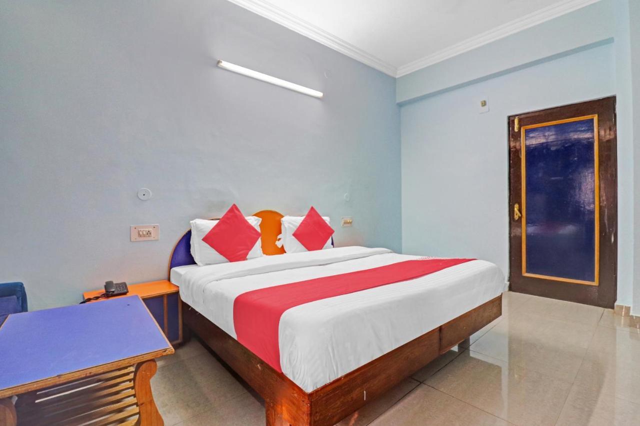 Hotel Oyo Sanyog Ghar 3*